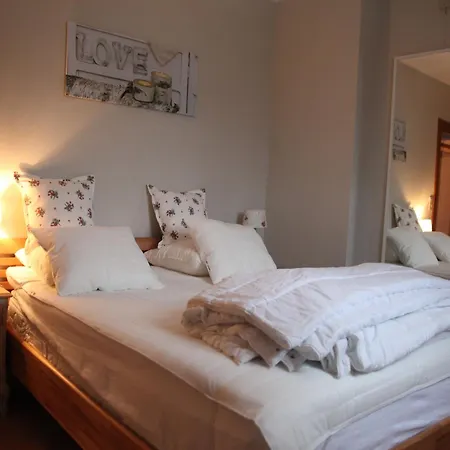 Riverside Escape In Bouillon, Cleaning Included