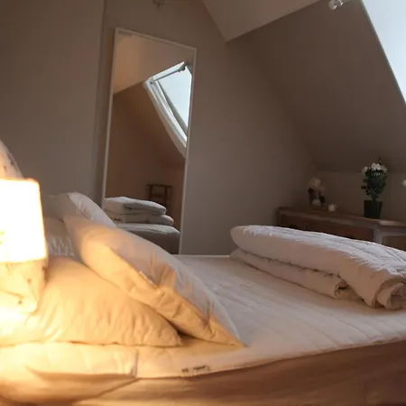 度假居 Riverside Escape In Bouillon, Cleaning Included 布永