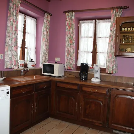 Riverside Escape In Bouillon, Cleaning Included 度假居 布永