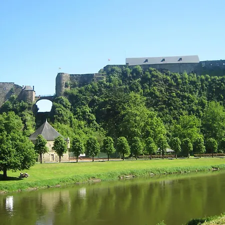 Holiday home Riverside Escape In Bouillon, Cleaning Included *